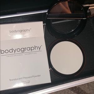 Bodyography translucent pressed powder
